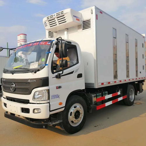 歐馬可4.2米多功能畜禽運輸車與起吊車 廠家報價與功能解析